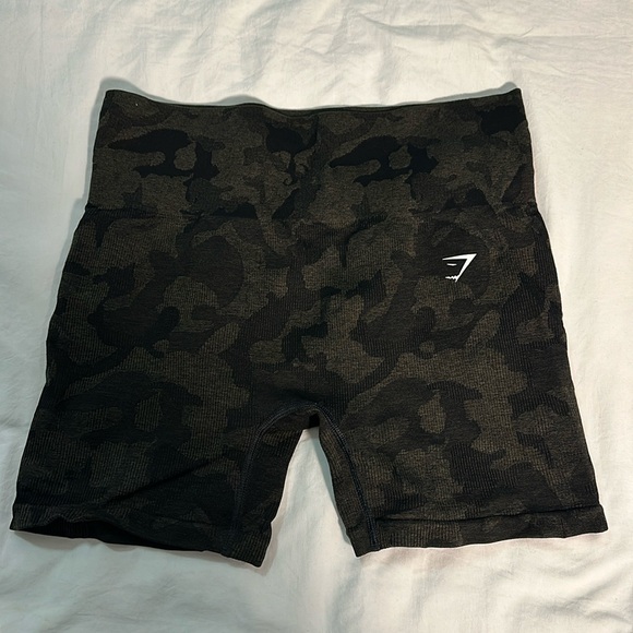 Gymshark Camo Shorts - Picture 1 of 2